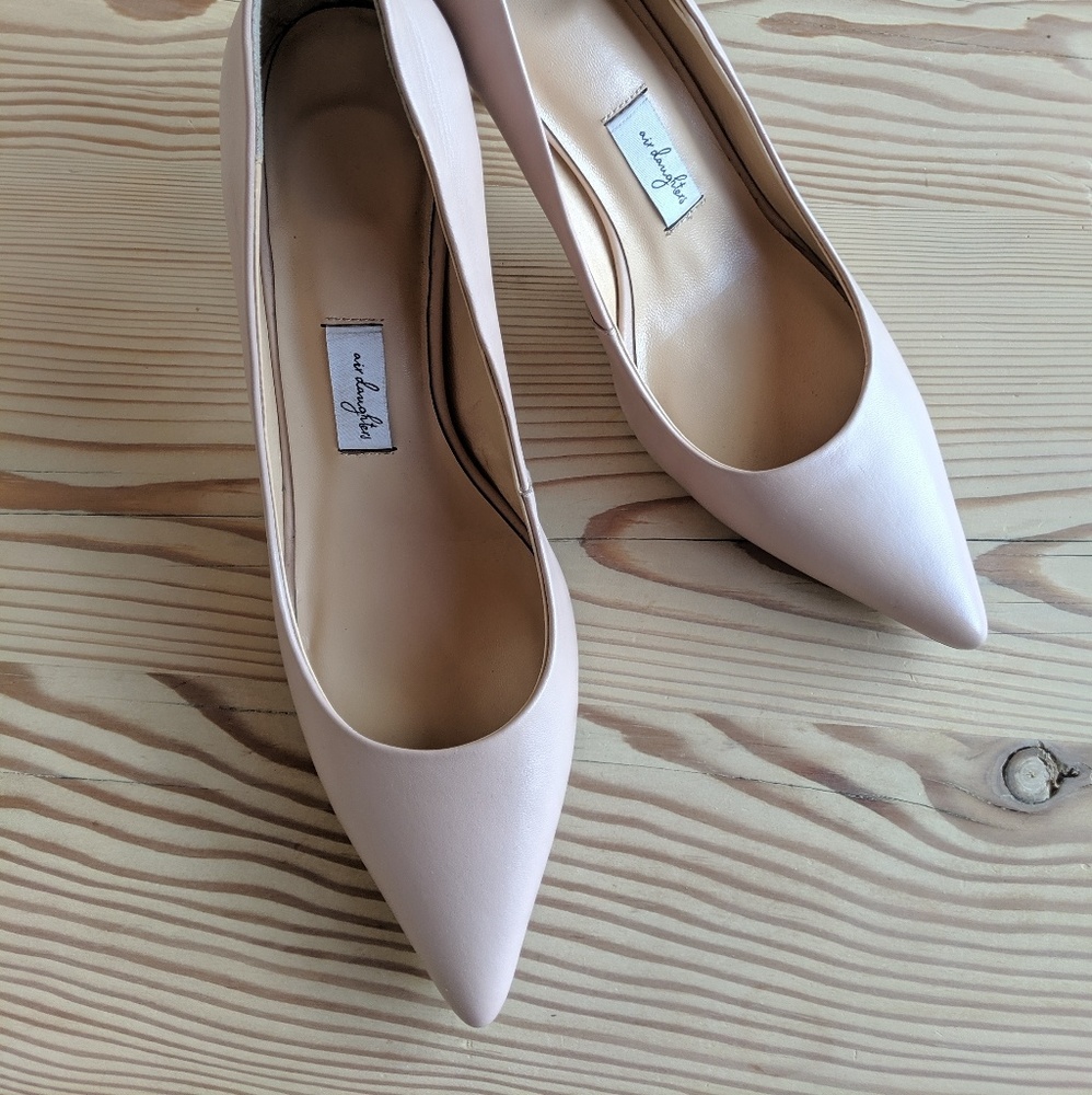 Air Daughters Nude Pump